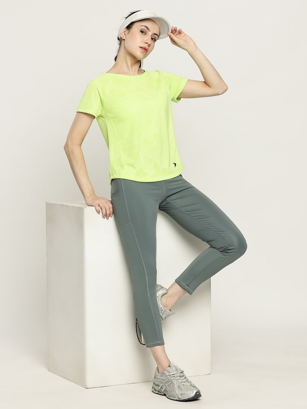 WOMEN RAGLAN SLEEV ACTIVE T SHIRT