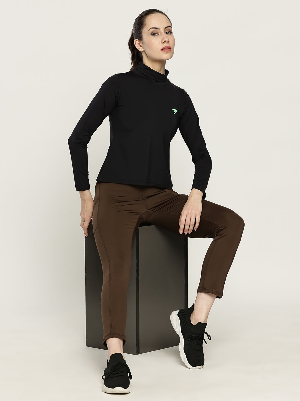 HIGH NECK LONG SLEEVE TEE
