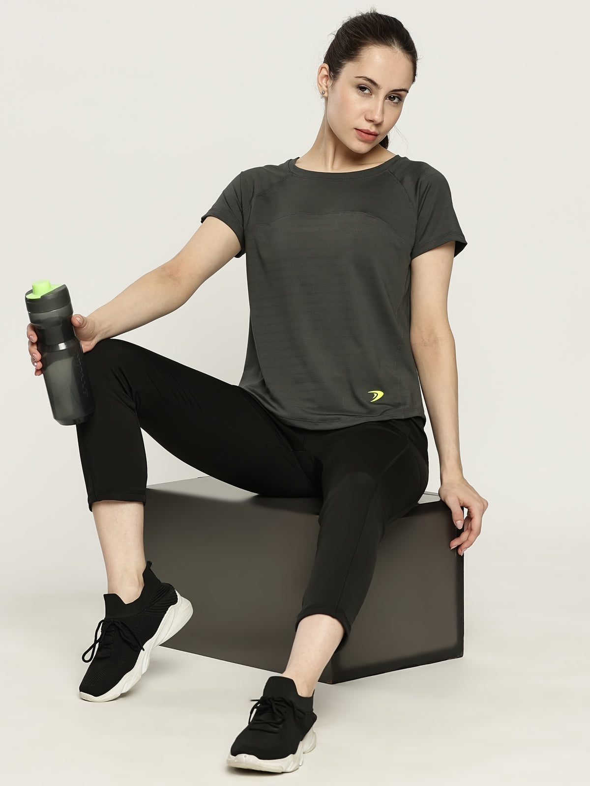 WOMEN RAGLAN SLEEV ACTIVE T SHIRT