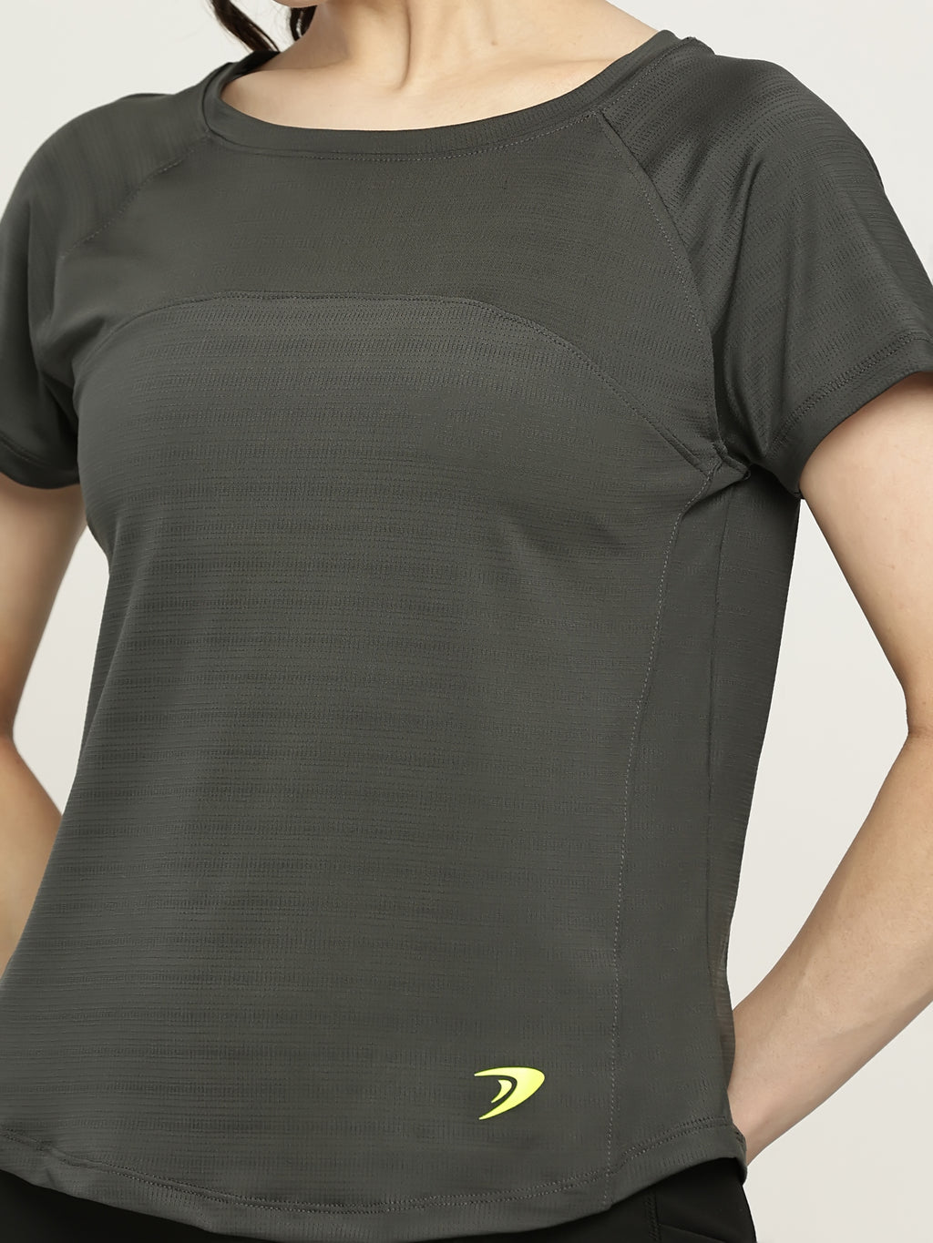 WOMEN RAGLAN SLEEV ACTIVE T SHIRT